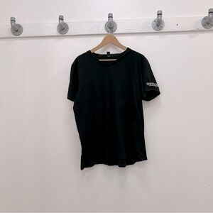 Very important tee District tshirt